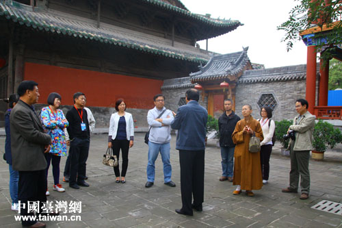 臺灣記者參觀太原崇善寺 臺灣記者參觀太原崇善寺
