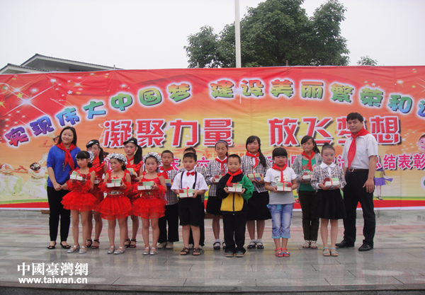 臺灣頂新集團持續捐建四川綿竹:十年關懷情報得滿園春