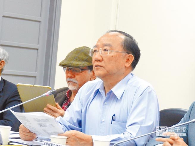 臺灣學者:蔡英文民調下滑主因是兩岸關系不佳 臺灣學者:蔡英文民調下滑主因是兩岸關系不佳