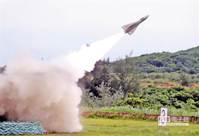 臺軍飛指部遭爆料3校級軍官值班睡大覺 臺軍飛指部遭爆料3校級軍官值班睡大覺