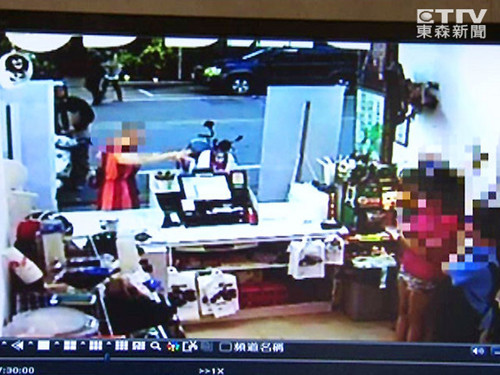 臺東“偷拍姐”專拍交通違規慘遭潑漆(圖)