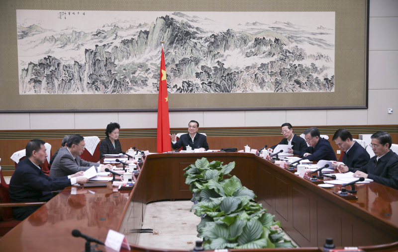 李克強(qiáng):編制十三五規(guī)劃綱要做到有前瞻可操作 李克強(qiáng):編制十三五規(guī)劃綱要做到有前瞻可操作