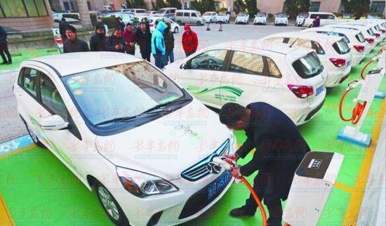 uڹ܇ĸ,鄓¹ճзʽ,ȥͶ150vԴ܇,22hCP֕rU,FGɫճС(YƬ)