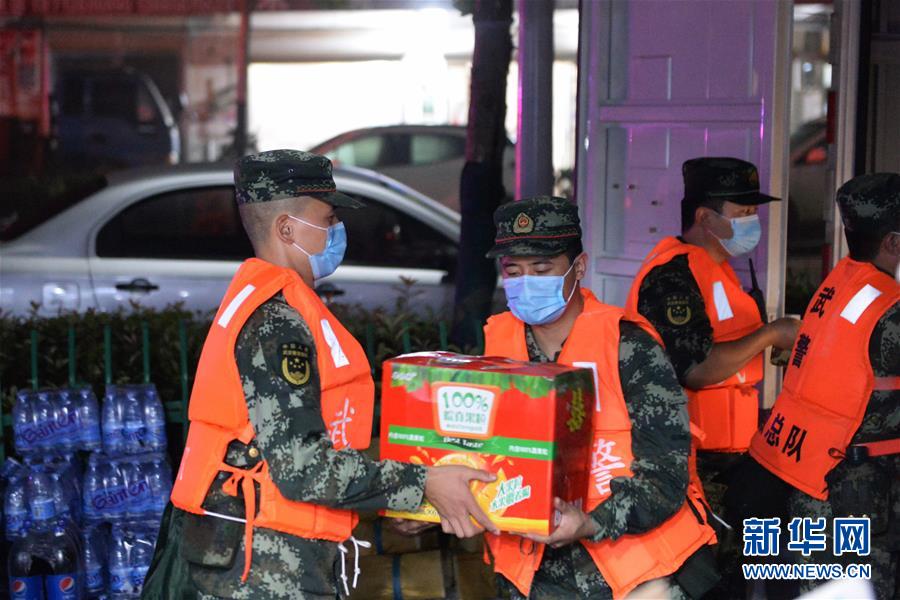 (在習(xí)近平新時代中國特色社會主義思想指引下——新時代新作為新篇章·習(xí)近平總書記關(guān)切事·圖文互動)(9)一切為了人民——寫在全國防汛救災(zāi)取得階段性重大勝利之時