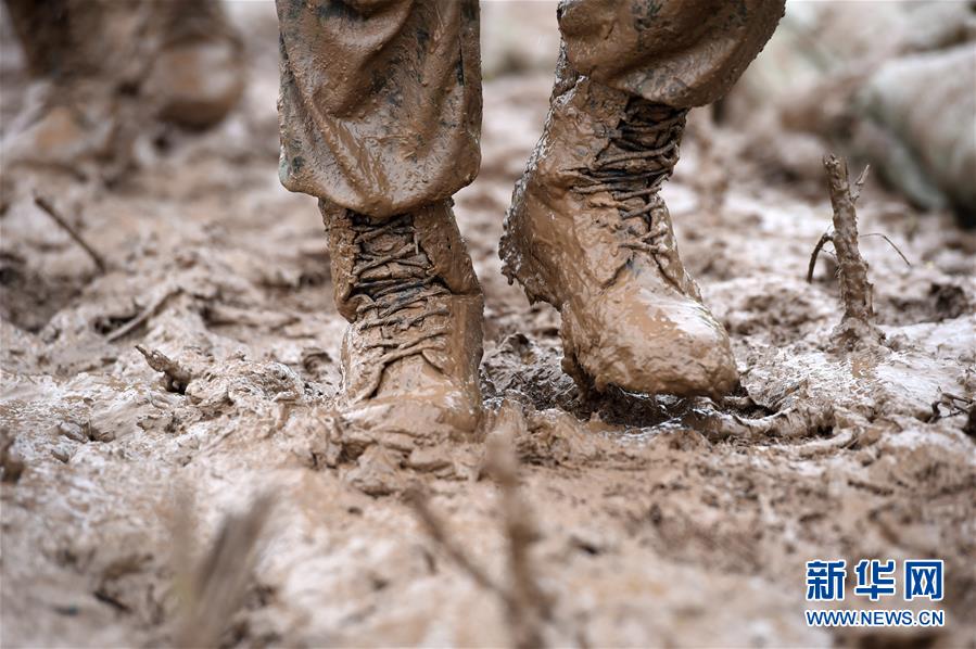 (在習(xí)近平新時代中國特色社會主義思想指引下——新時代新作為新篇章·習(xí)近平總書記關(guān)切事·圖文互動)(10)一切為了人民——寫在全國防汛救災(zāi)取得階段性重大勝利之時