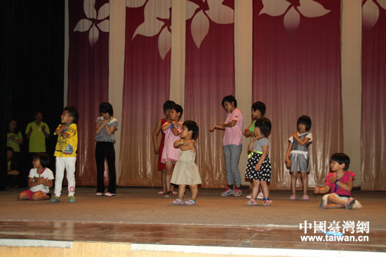 孩子們的手語表演《謝謝你》 孩子們的手語表演《謝謝你》