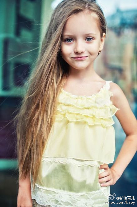 ˊʘӍ _˹}ͯģ(Angelina Kurkina)l(f)һM,ƬСͰ׃,·`䷲g