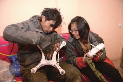 ه�􌦺�����ʮ�ֺ��棬�����b��������������һ�۽M�b��