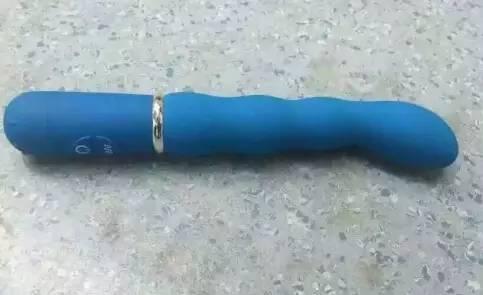 男子肛門被塞20公分長異物 稱年會(huì)被惡搞 男子肛門被塞20公分長異物 稱年會(huì)被惡搞