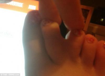 腐國妹子也是頗為自信“我覺得如果我死了,我的腳倒有可能萬古流芳。”