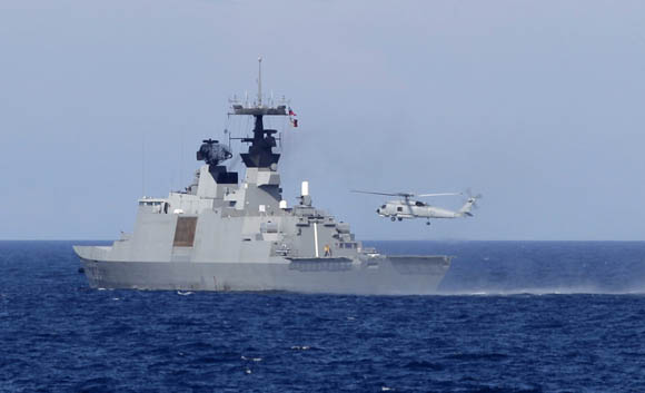資料圖:臺灣軍艦戰機在臺菲重疊海域高調進行威懾軍演。
