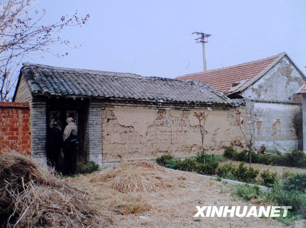 1949年10月1日,周開國在山東煙臺龍口這所老屋里出生(2005年10月攝)。